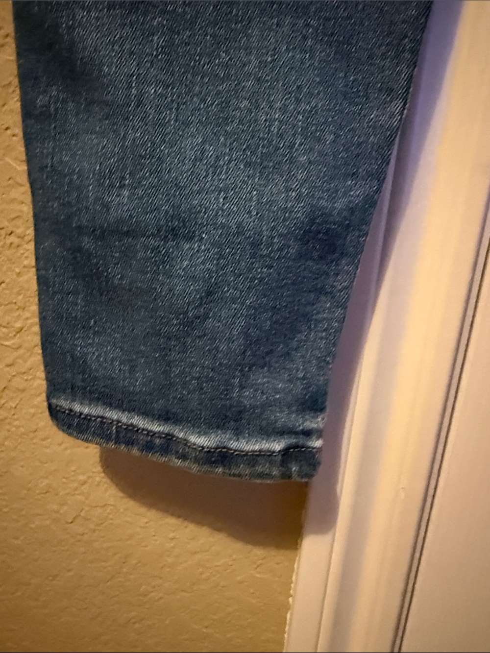 GUESS High Rise Skinny Jeans - Picture 9 of 11